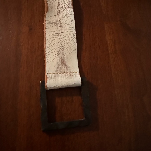 Leather white belt - Picture 3 of 3